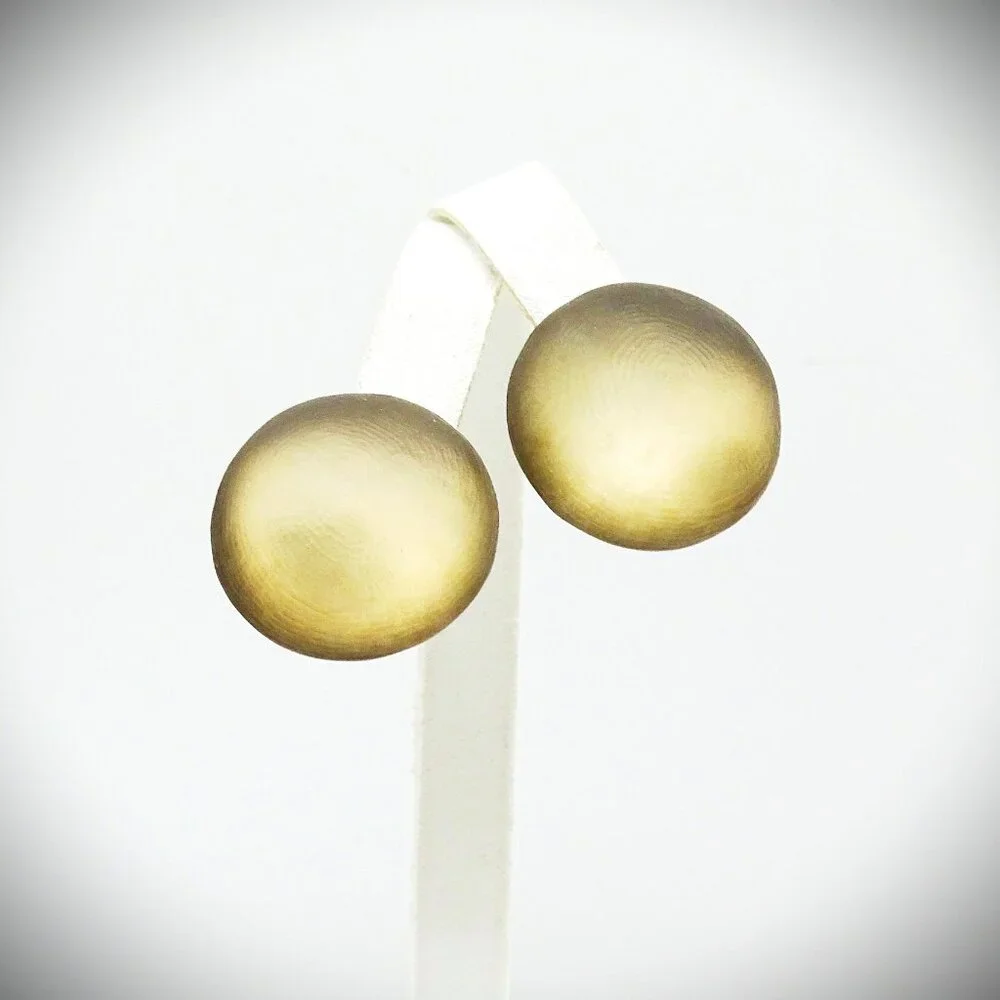 ALEXIS BITTAR  Brown/Tan Hand Carved Lucite Round Clip Earrings - Picture 4 of 6